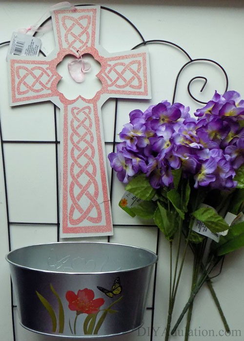 Today I've teamed up with 11 other extremely talented bloggers to share our Easter crafts on a budget, like this DIY Easter trellis.