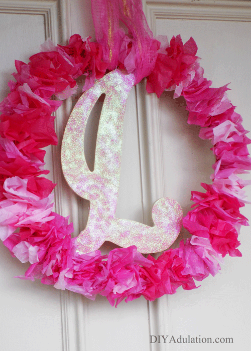 If your Valentine’s style this year is loving all things pink and sparkly then this DIY monogram Valentine wreath is perfect.