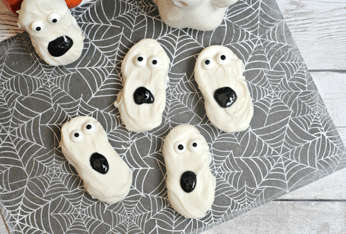 Halloween and ghosts go together like biscuits and gravy. Here are 8 ghostly DIY crafts and treats to delight your party guests this Halloween.