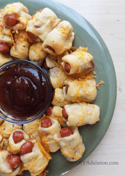 Are you looking for an easy appetizer to serve at your next party? These cheesy bacon ranch smokies are a seriously easy and delicious way to feed a crowd!