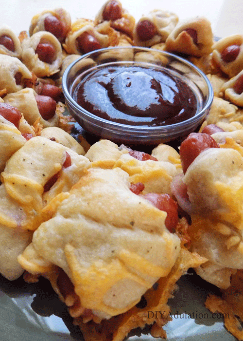 Are you looking for an easy appetizer to serve at your next party? These cheesy bacon ranch smokies are a seriously easy and delicious way to feed a crowd!