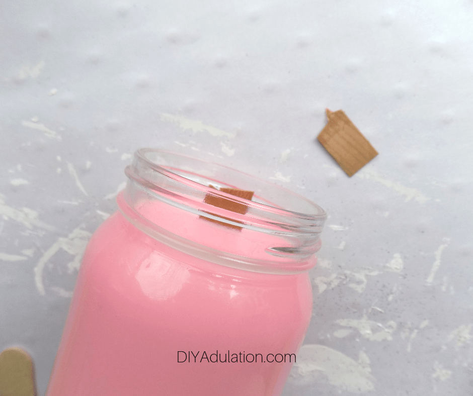 Trimmed Wood Wick on Jar Candle